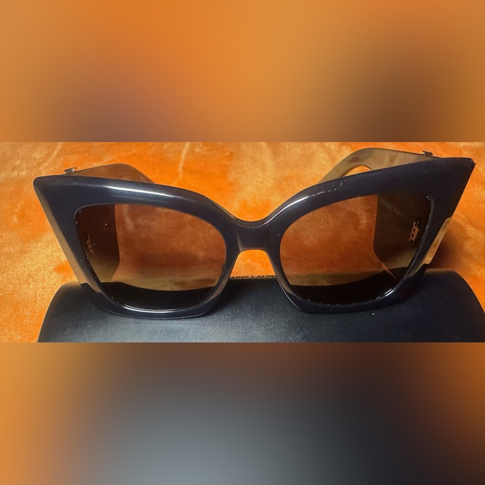 NWOT-Saint Laurent Black Sunglasses Elegant Accessories!-(#0181) - Picture 5 of 15
